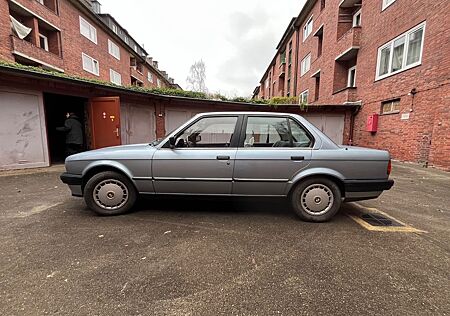 BMW 320i E30 - H-Gutachten - TÜV 10/25