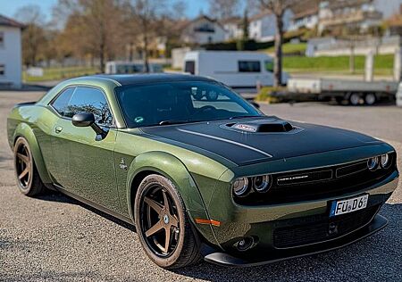 Dodge Challenger 392 Scat Pack Widebody | Shaker