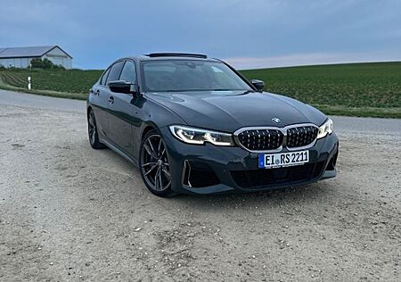 BMW 340 M340i xDrive Auto -