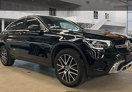 Mercedes-Benz GLC 300 GLC 300e 4Matic Coupe/Navi/Leder/Standhzg/AHK