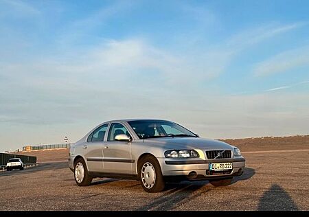 Volvo S60 TÜV NEU! 2.4
