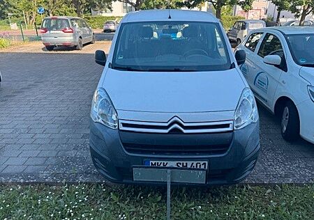 Citroën Berlingo , behindertengerecht für Rollstuhlfahrer