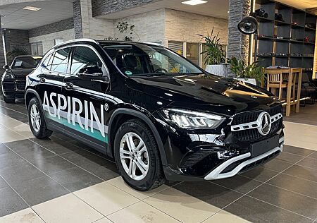 Mercedes-Benz GLA 180 Navi Distr.+ dig.Cockpit R.Cam DAB SHZ
