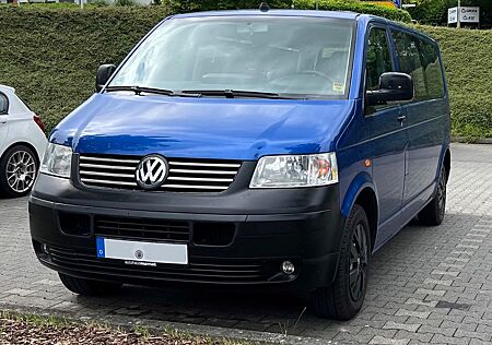 VW T5 Shuttle gebraucht kaufen VW T5 Shuttle Volkswagen lang, 9 Sitze, TÜV neu, Neuteile