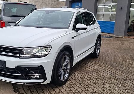 VW Tiguan Volkswagen 2.0 TDI DSG Highline R-line AHK schwenkb.