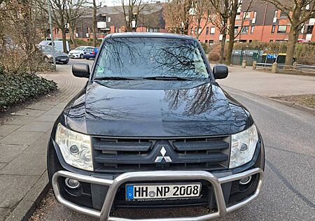 Mitsubishi Pajero 3,2 DI-D 4WD -