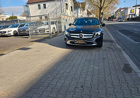 Mercedes-Benz GLA 220 GLA -Klasse CDI,Autom,PDC,Navi