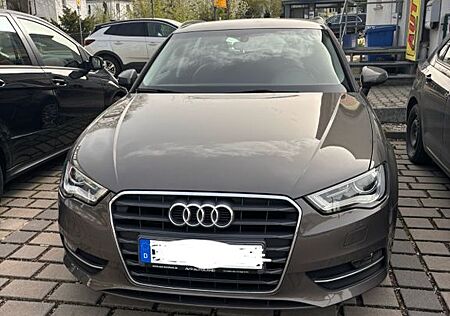 Audi A3 1.2 TFSI Sportback Xenon LED Tempomat Leder