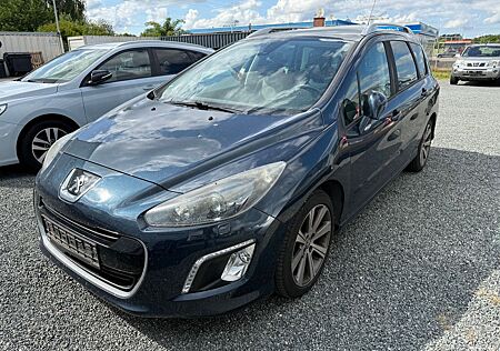 Peugeot 308 SW Navi Xenon Tempomat Panorama Automatik