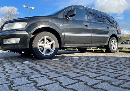 Mitsubishi Space Wagon 2,0 Cool 6 Sitzer Cool