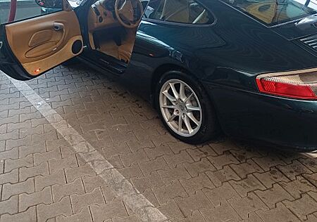 Porsche 996 Carrera Coupé Carrera