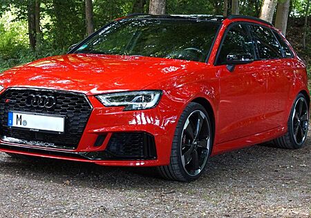 Audi RS3 Sportback PANO*ACC*MATRIX*B&O*RS-AGA*280km/h