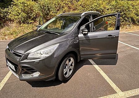 Ford Kuga 2,0 TDCi 2x4 110kW Individual Individual
