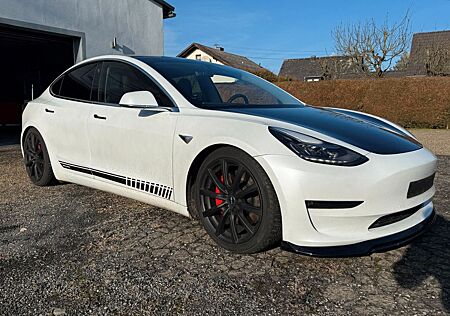 Tesla Model 3 Performance - Allradantrieb mit Dual...