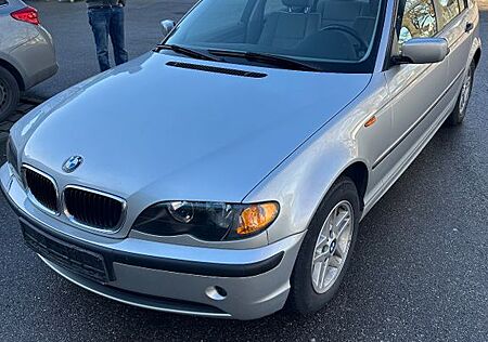 BMW 318i -