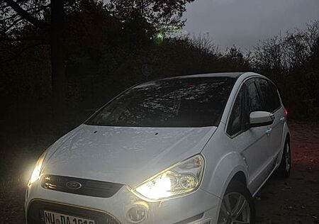 Ford S-Max 2,0TDCi 120kW Business Edition PowerSh...