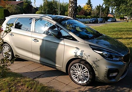 Kia Carens 1.7 CRDi 141PS Dream-Team Edition Dre...