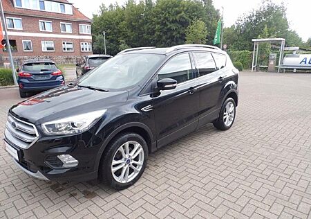 Ford Kuga 2,0 TDCi 4x4 110kW Titanium mit E-AHK