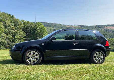 VW Golf Volkswagen 1.6 - Guter Zustand und zuverlässig.