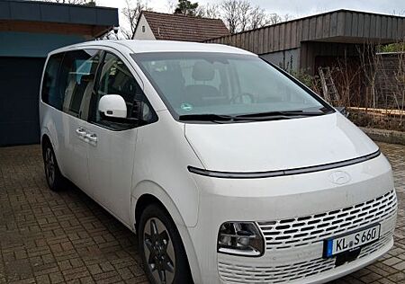 Hyundai Staria 1.6 T-GDI Hybrid Trend Automatik Trend