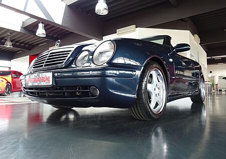 Mercedes-Benz CLK 320 Cabriolet AMG/ Xenon/ Leder/ PDC/ 2.Hand