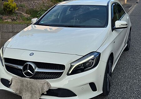 Mercedes-Benz A 220