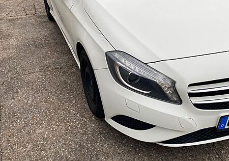 Mercedes-Benz A 180 -