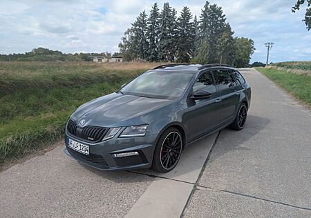 Skoda Octavia 2.0 TDI SCR DSG RS Combi RS
