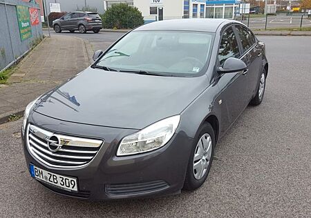 Opel Insignia 1.6 -
