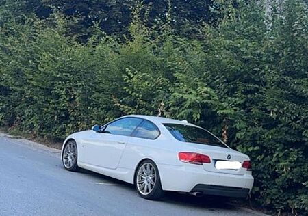 BMW 320i Coupé -