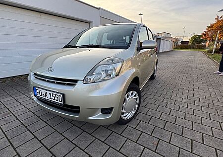 Daihatsu Sirion 1,0 sparsamer kleine Stadtflitzer