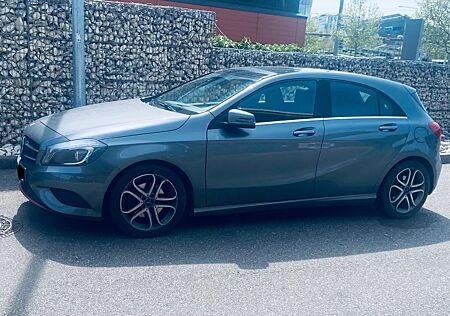 Mercedes-Benz A 200 -