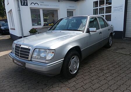 Mercedes-Benz E 280 , 2. Hand, Aut., Klima, Schiebedach, etc