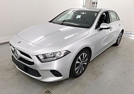 Mercedes-Benz A 180 A -Klasse 1,5 L, 180 d, LEDER, Autom.