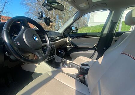 BMW X1 xDrive20d Sport, Service Neu, Bremsen neu