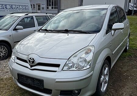 Toyota Corolla Verso 2.2 D-CAT Executive