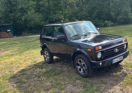 Lada Urban