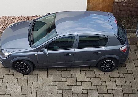 Opel Astra 1.6 Twinport - guter Zustand, Reifen neu