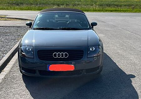 Audi TT Roadster 1.8T 110KW -
