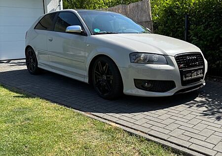 Audi S3 2.0 TFSI -Alcantara.4x Sitzheizung,Bose