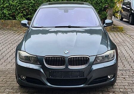 BMW 330i E90