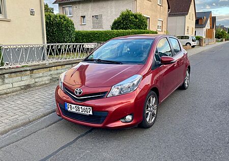 Toyota Yaris 1,33-l-Dual-VVT-i Club