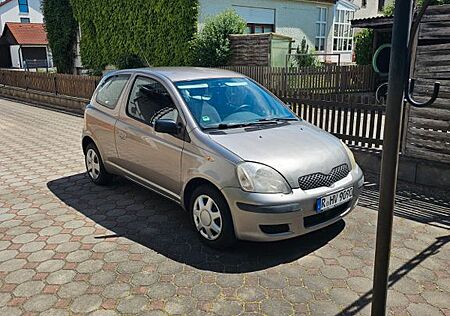 Toyota Yaris 1.0 Sol sol