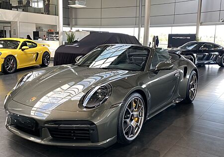 Porsche 992 Turbo S Cabriolet / Approved
