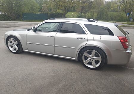 Chrysler 300C Touring 3.0 CRD Autom. -