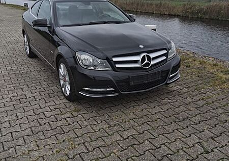 Mercedes-Benz C 180 BlueEFFICIENCY Coupé -