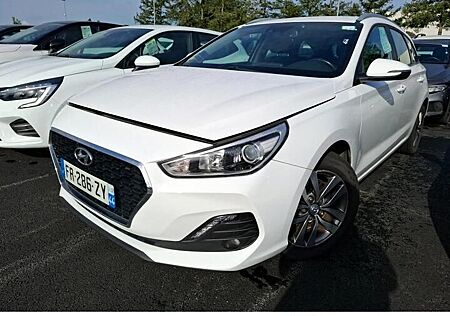 Hyundai i30 SW 1.6 CRDI Navi KeylessGo Camera Klima PDC