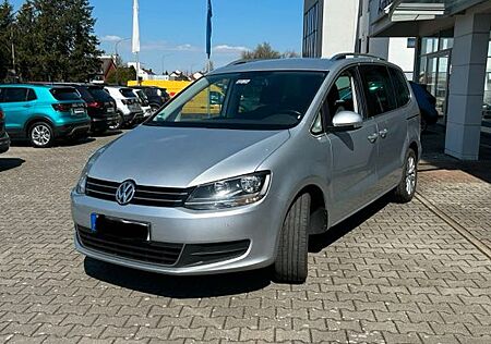 VW Sharan Volkswagen 2.0 TDI DSG BMT Style AHK,7Sitze,NAVI,BT