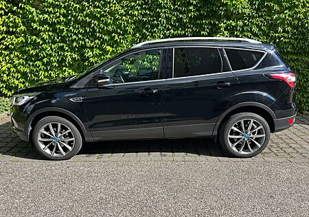 Ford Kuga 1,5 EcoBoost 4x2 110kW Titanium Titanium