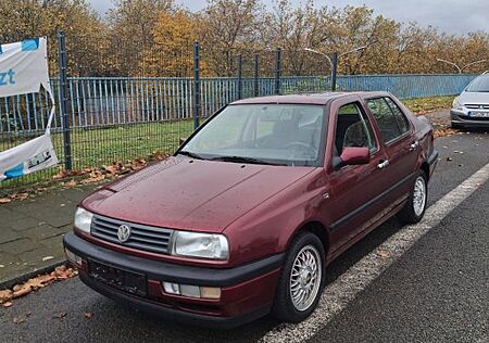 VW Vento Volkswagen 1.8 CL Auto CL